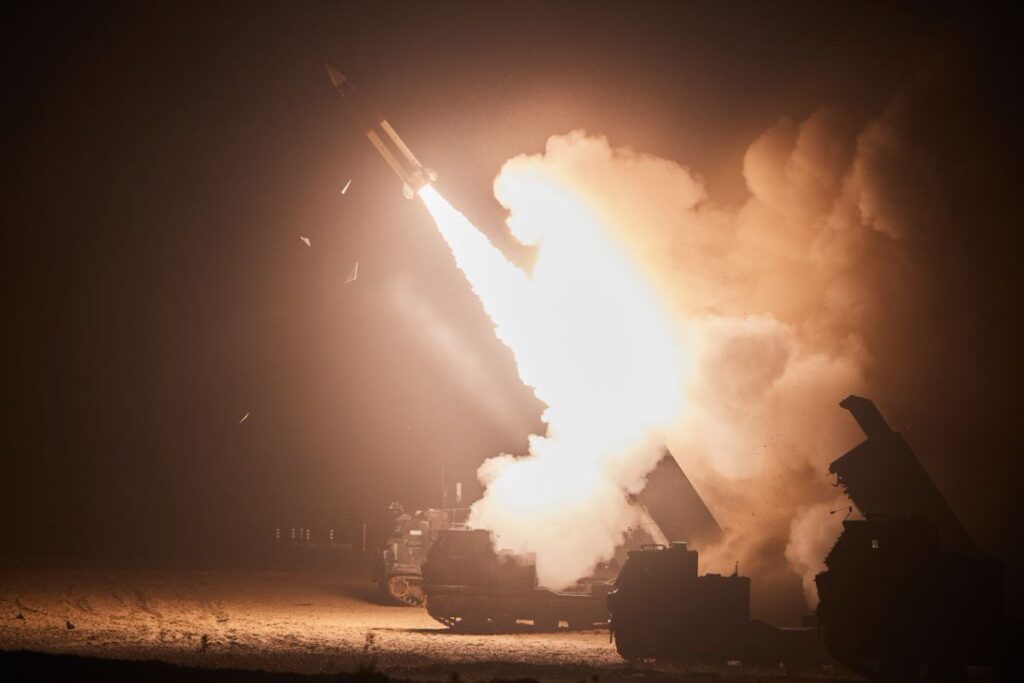США могут разрешить Киеву использовать ATACMS для ударов по России