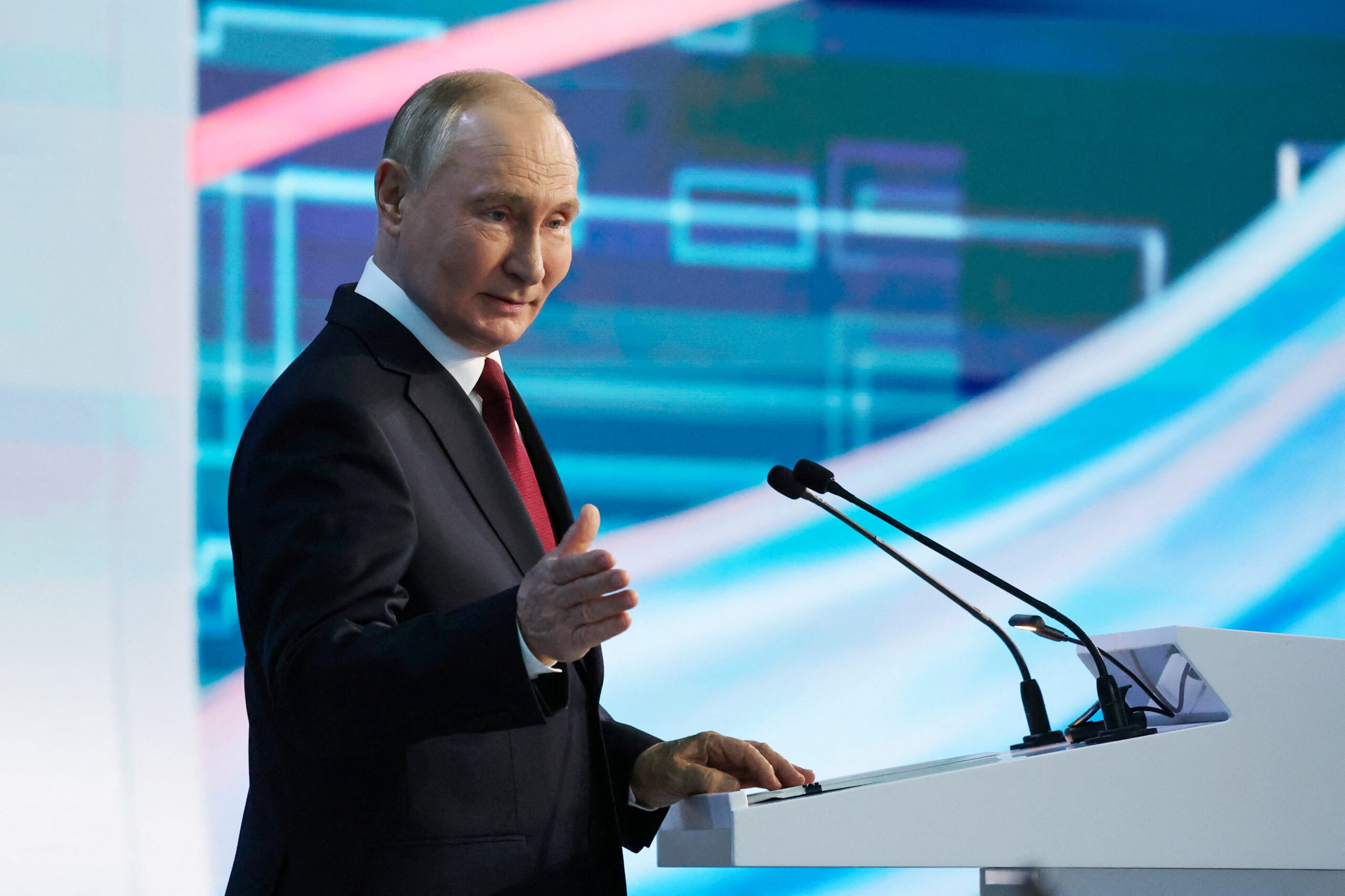 Владимир Путин на российской энергетической неделе в Москве