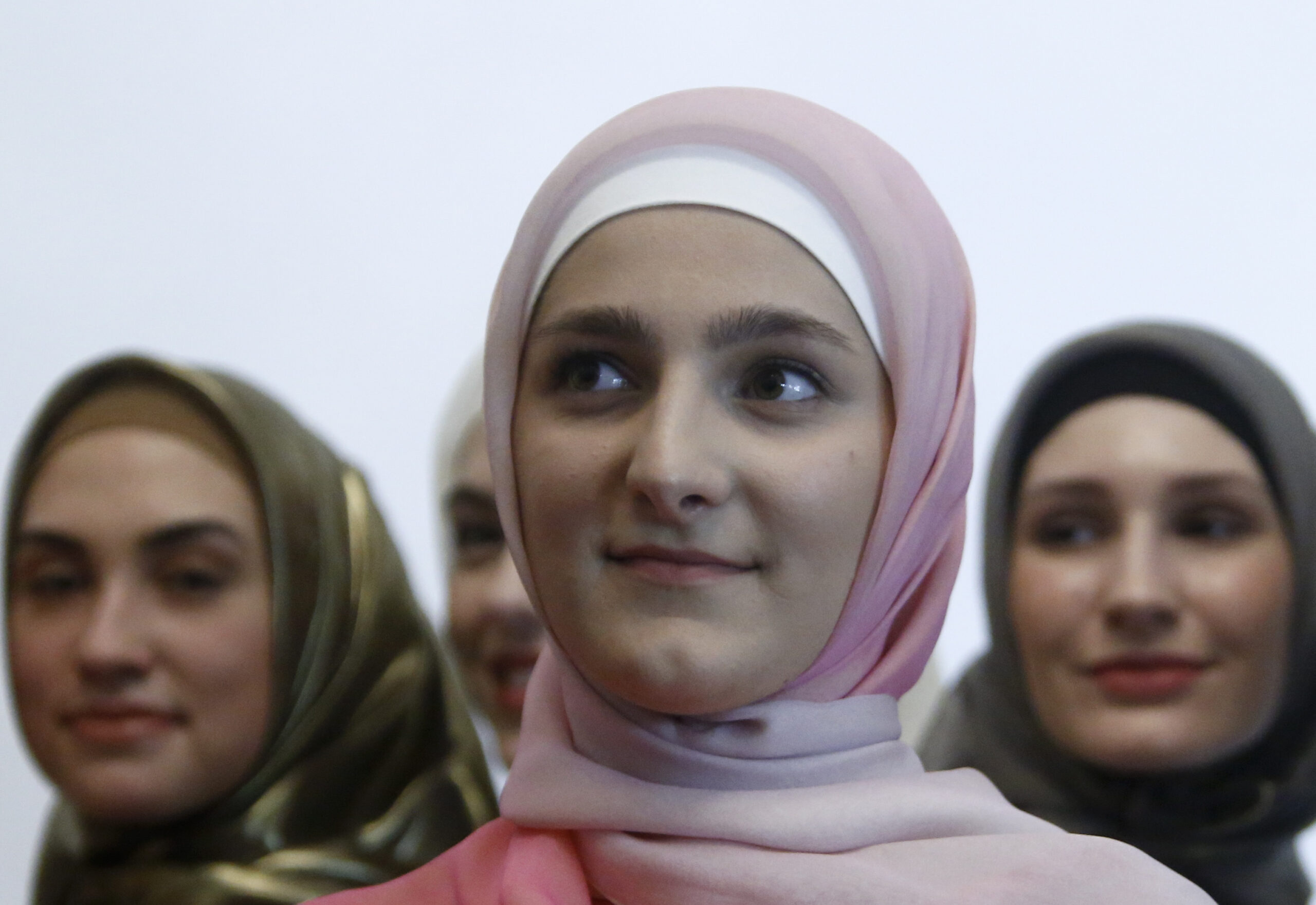 На уволившуюся с поста вице-премьера Чечни дочь Рамзана Кадырова Айшат переписали компанию «Чеченские минеральные воды»