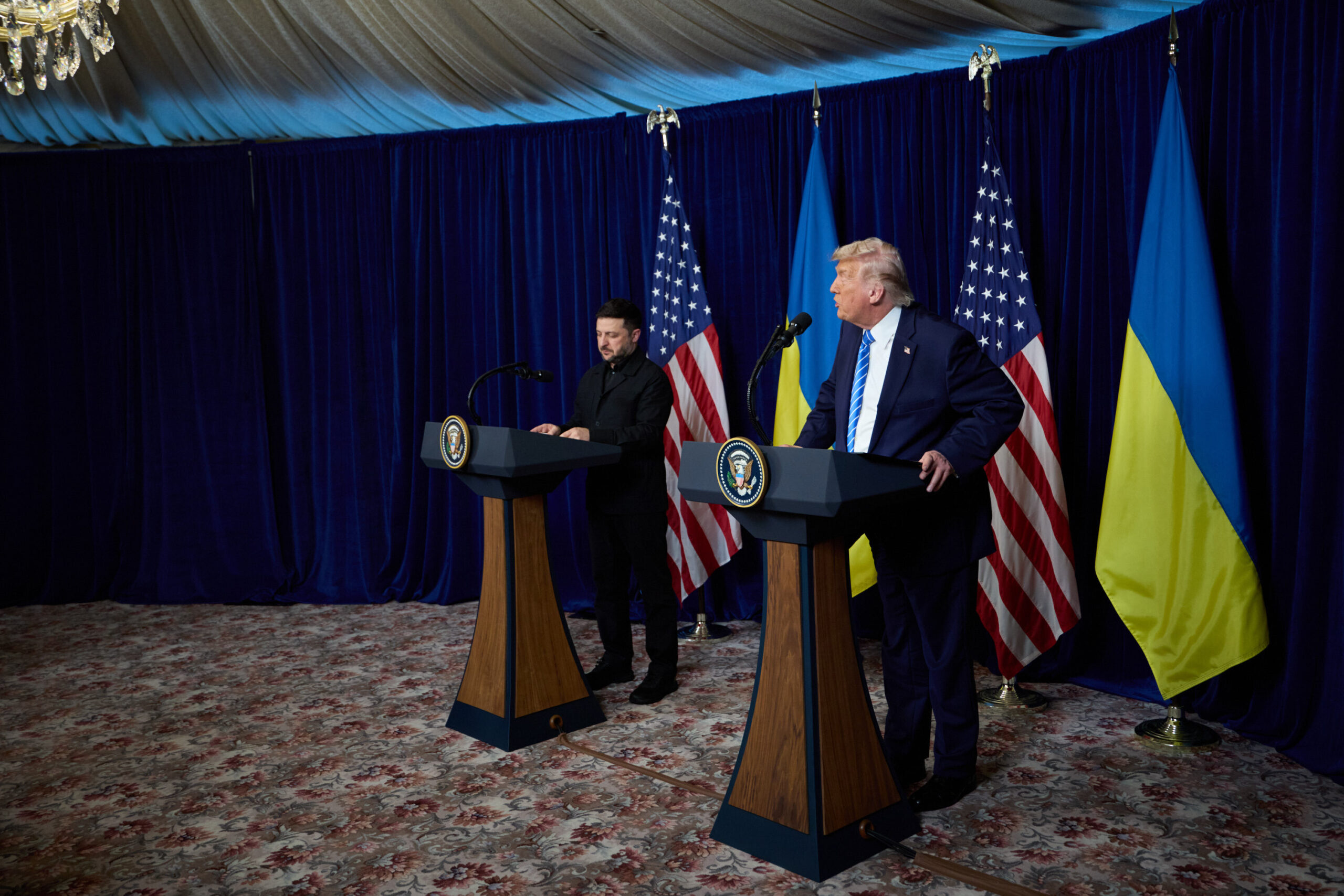 Дональд Трамп и Владимир Зеленский 28 декабря провели переговоры во Флориде