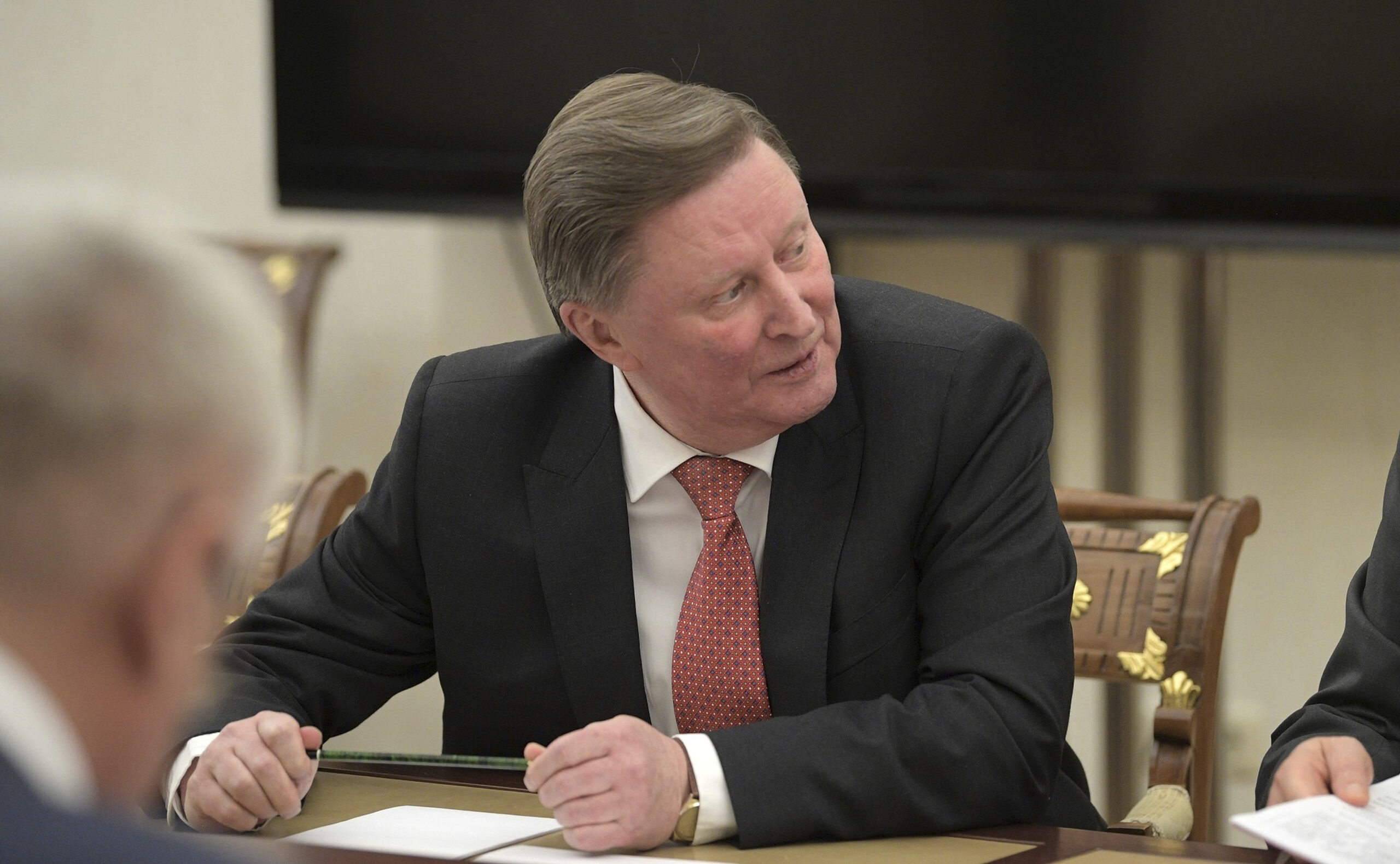Владимир Путин освободил Сергея Иванова от должности спецпредставителя по экологии