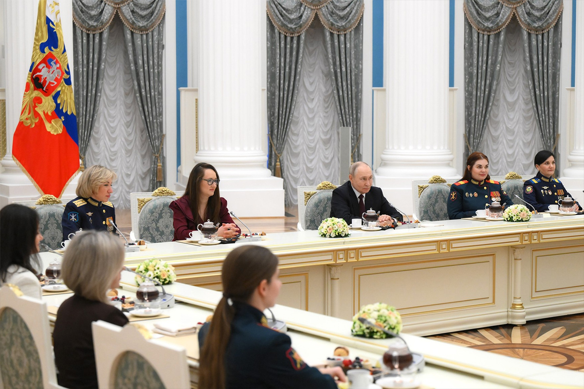 Подполковник, рассказавшая Путину об опасности Telegram, сама пользуется этим мессенджером