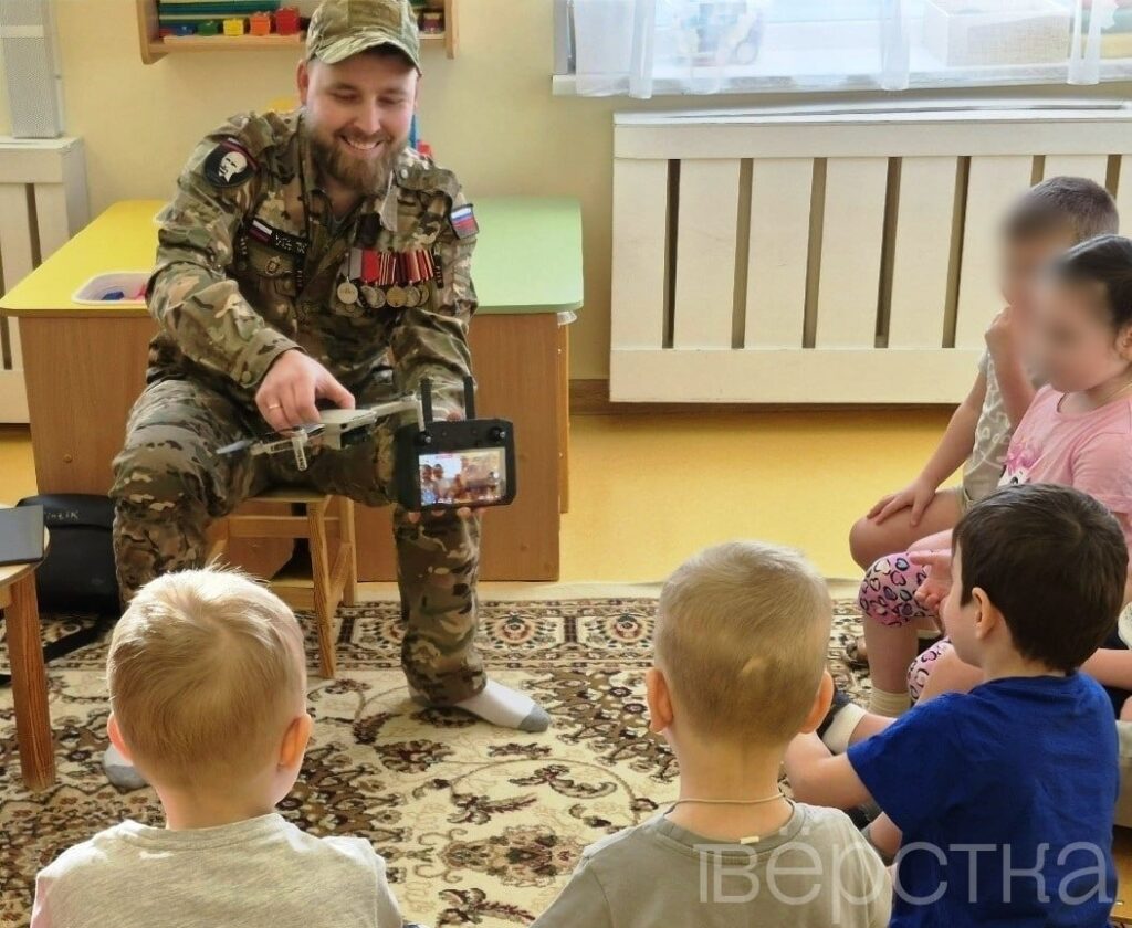 Российским детсадовцам начали рассказывать о службе в беспилотных войсках
