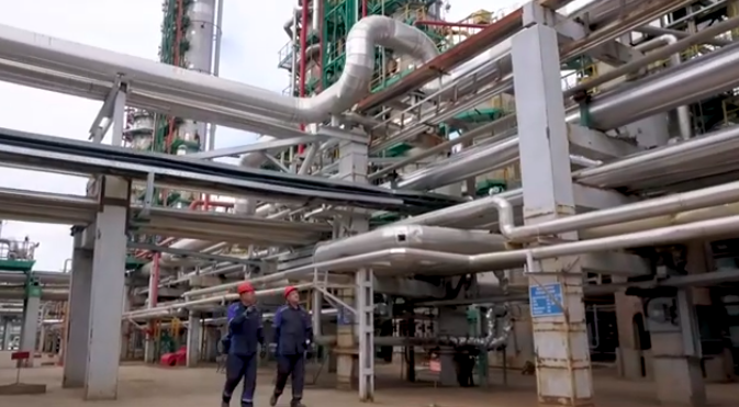 Украинские БПЛА атаковали НПЗ «Славнефть-ЯНОС» в Ярославле и химический завод «Апатит» в Череповце