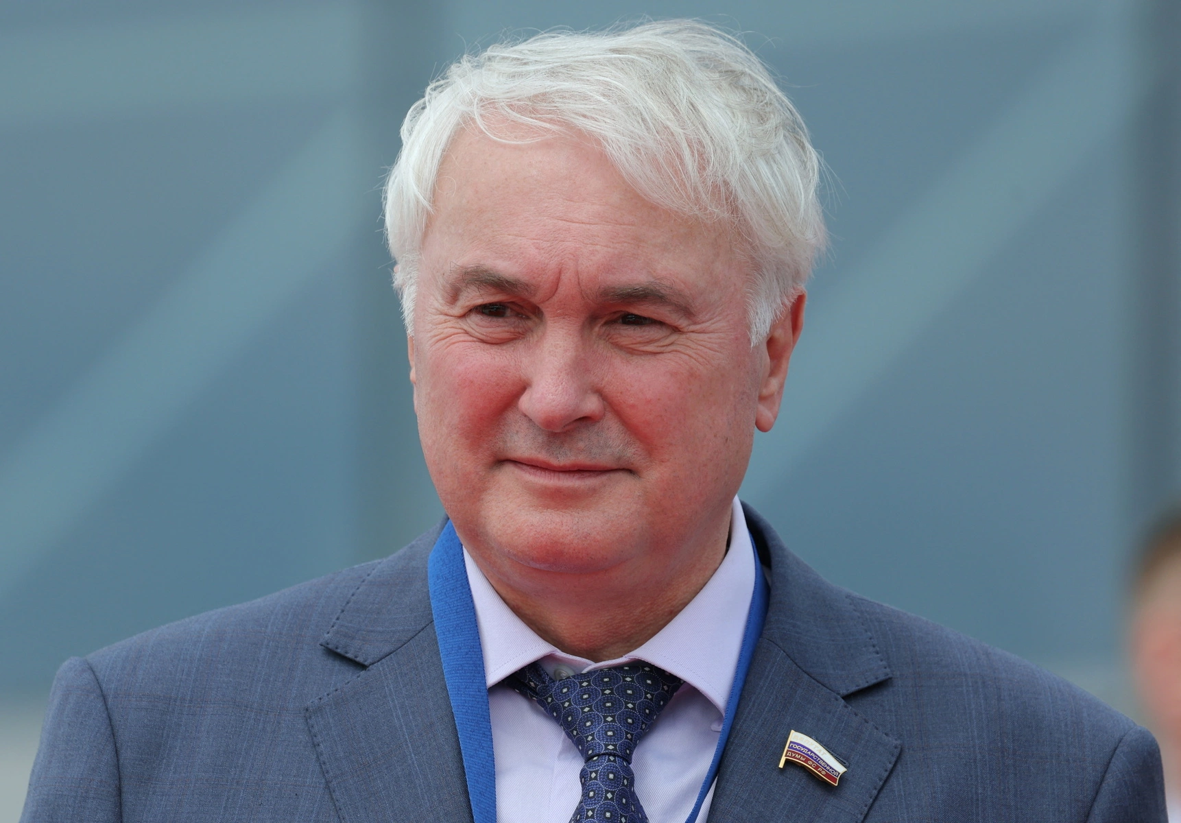 Глава комитета Госдумы по обороне Андрей Картаполов заявил, что Верховная рада и офис президента Украины не относятся к «центрам принятия решений»