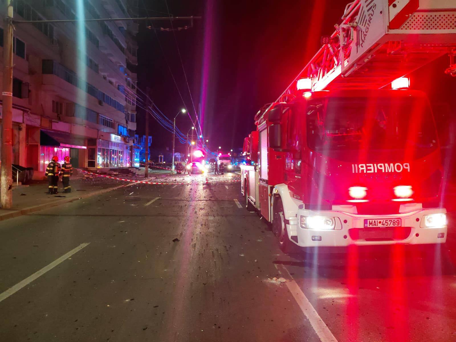 В румынском городе Галац беспилотник врезался в жилой дом. Пострадали два человека. Румыния в ответ закрывает генконсульство России в Констанце