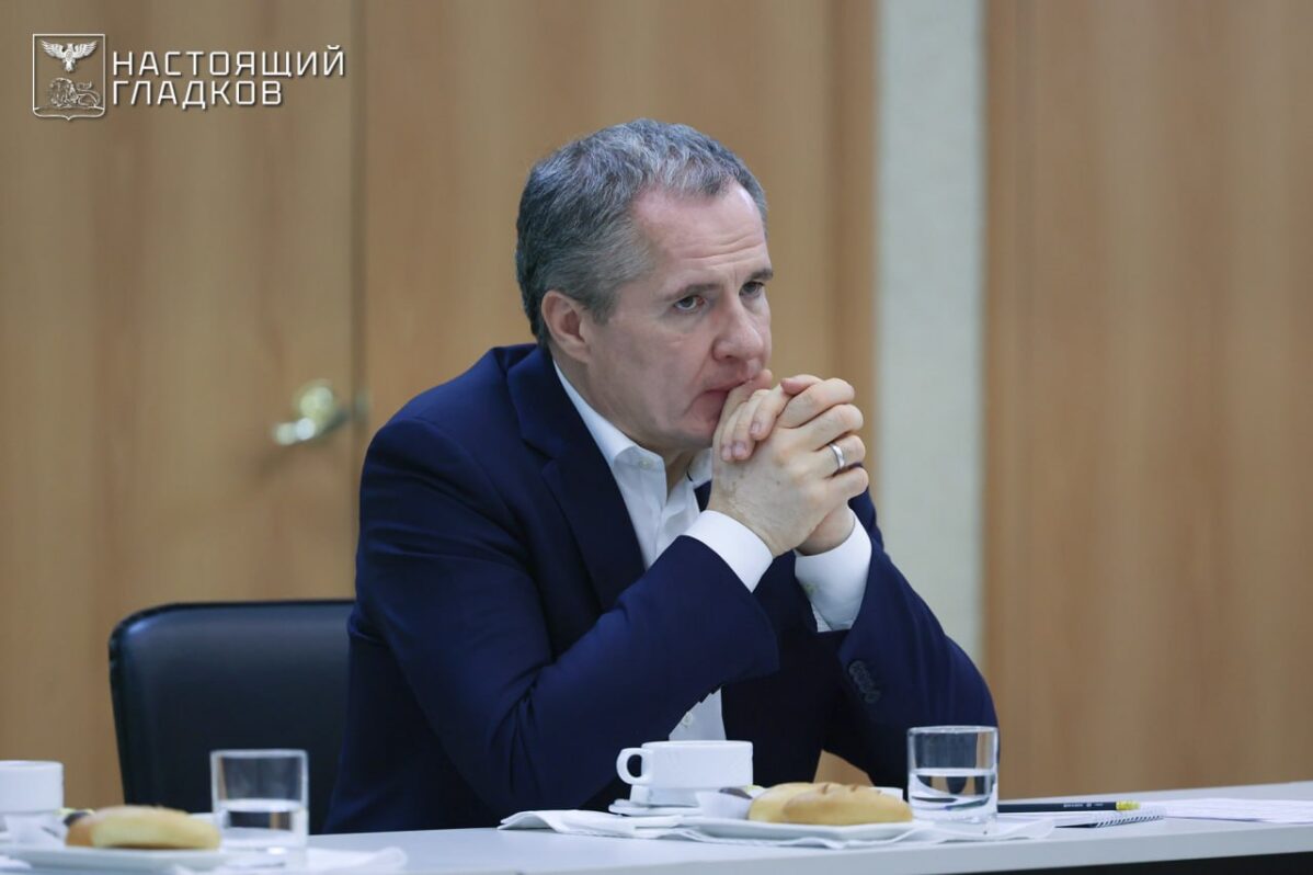 Бывший белгородский губернатор Вячеслав Гладков из ноунейма стал кем-то вроде «народного начальника» за счет регулярного прямого общения с гражданами