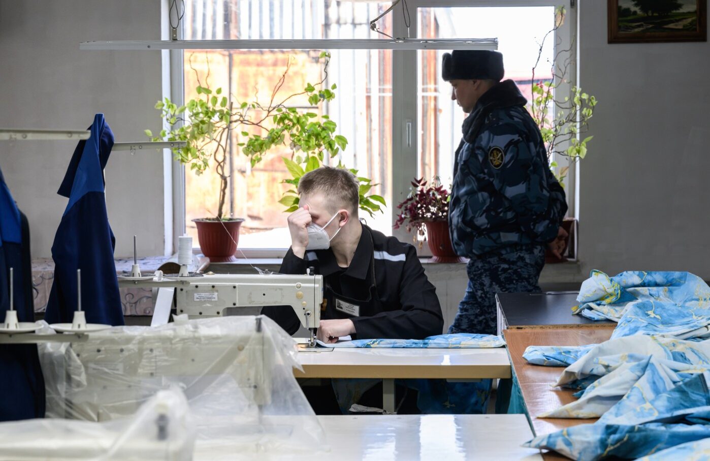 Швейное производство в&nbsp;исправительной колонии №&nbsp;1&nbsp;в&nbsp;Южно-Сахалинске, 31