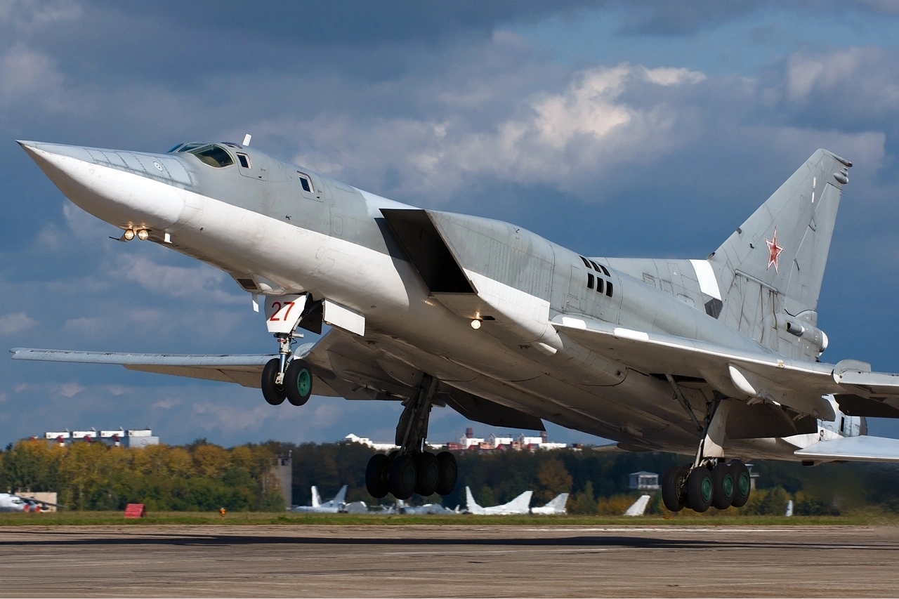 Украина заявила о потере более 70% боеспособных Ту-22М3 после нового крушения бомбардировщика в Иркутской области