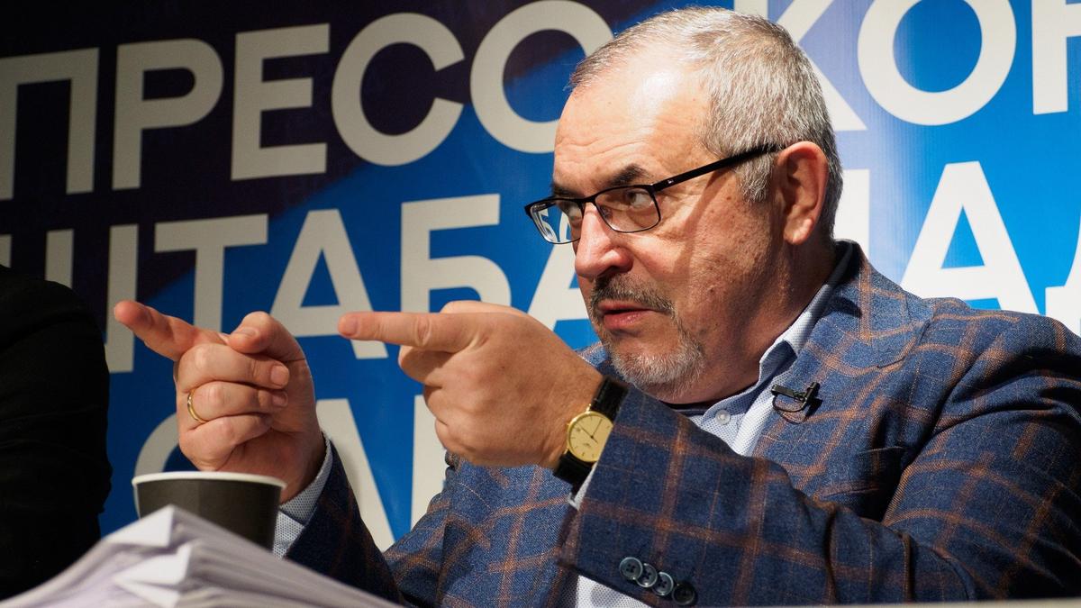 Бориса Надеждина оштрафовали после публикацию ссылки на видео с фотографией оппозиционера Алексея Навального